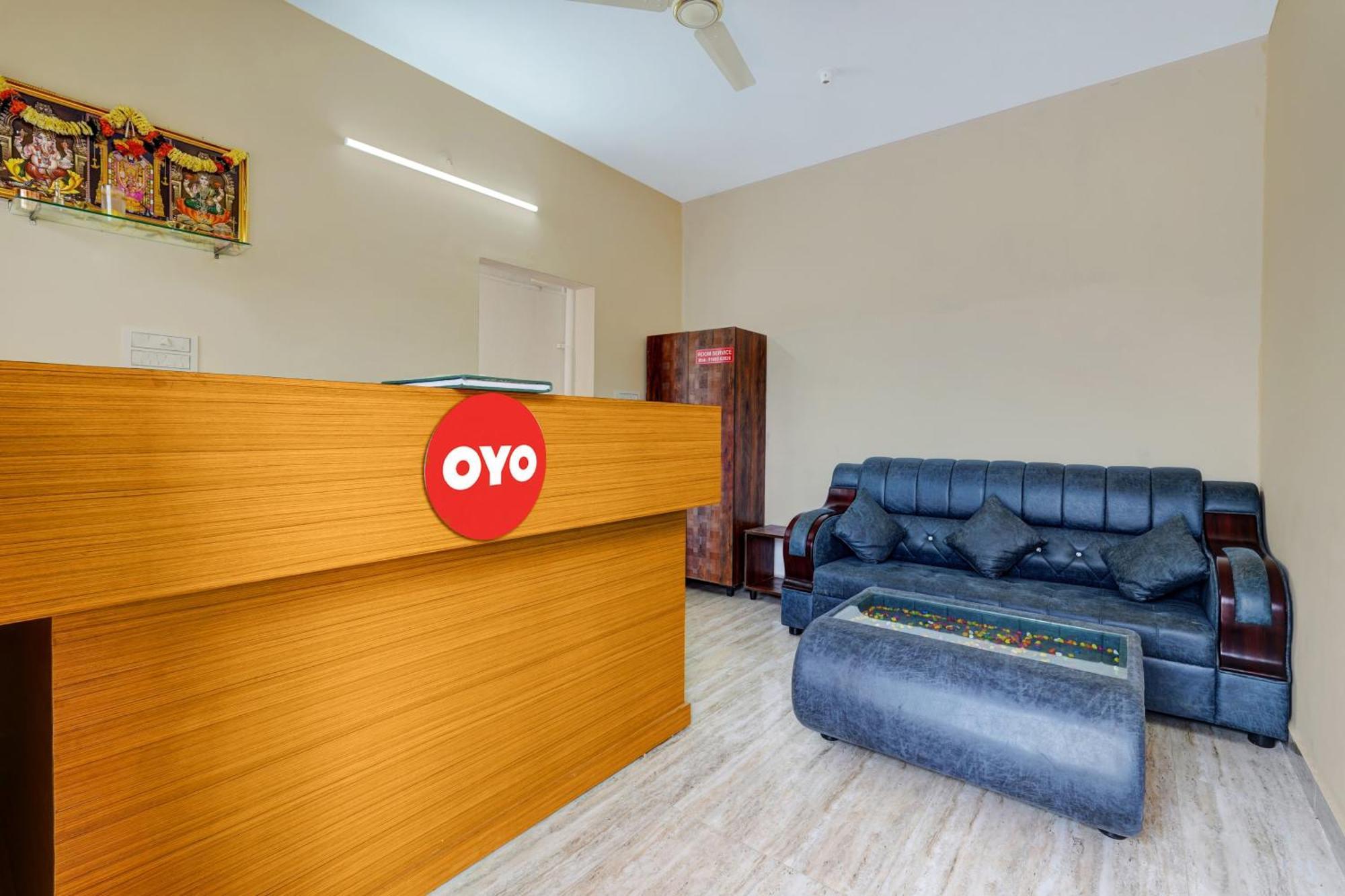 Oyo Flagship Shri Sai Palace Kumbalgod Екстериор снимка