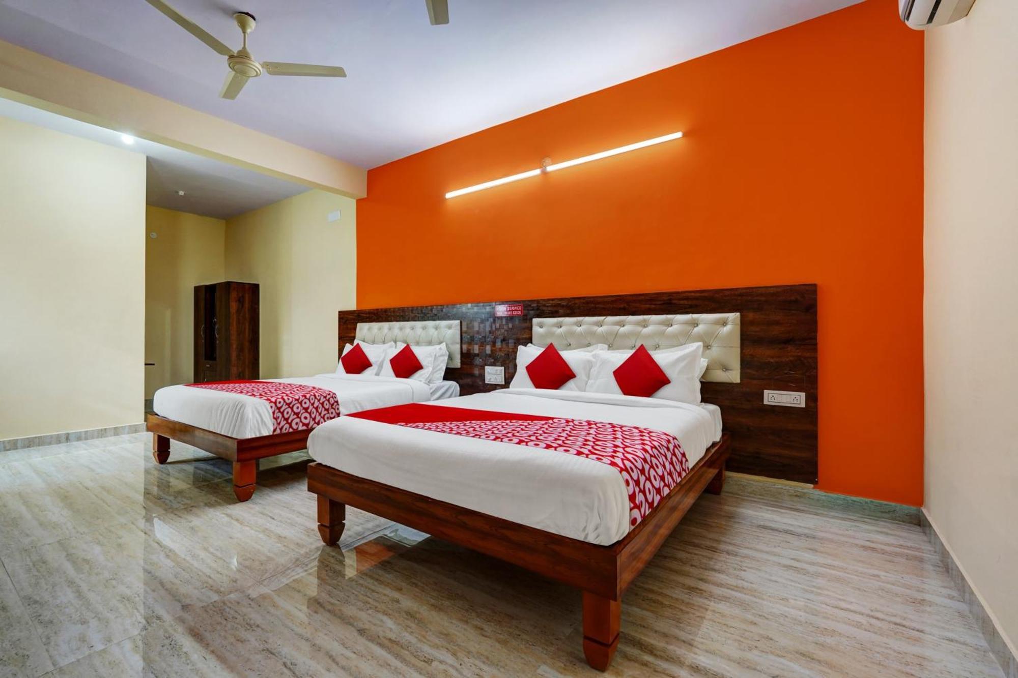 Oyo Flagship Shri Sai Palace Kumbalgod Екстериор снимка